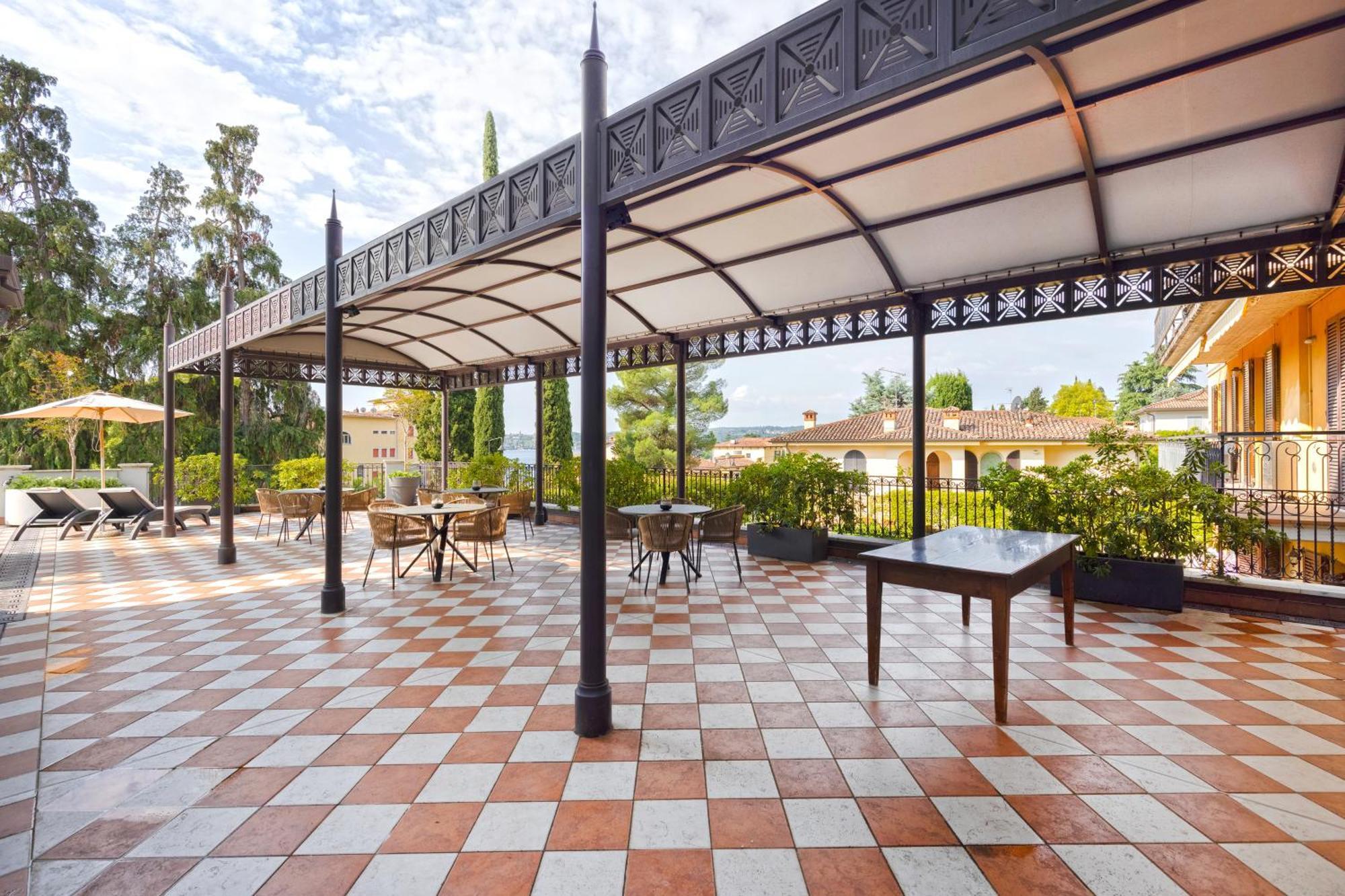 Gardone Palace Hotel Gardone Riviera Kültér fotó