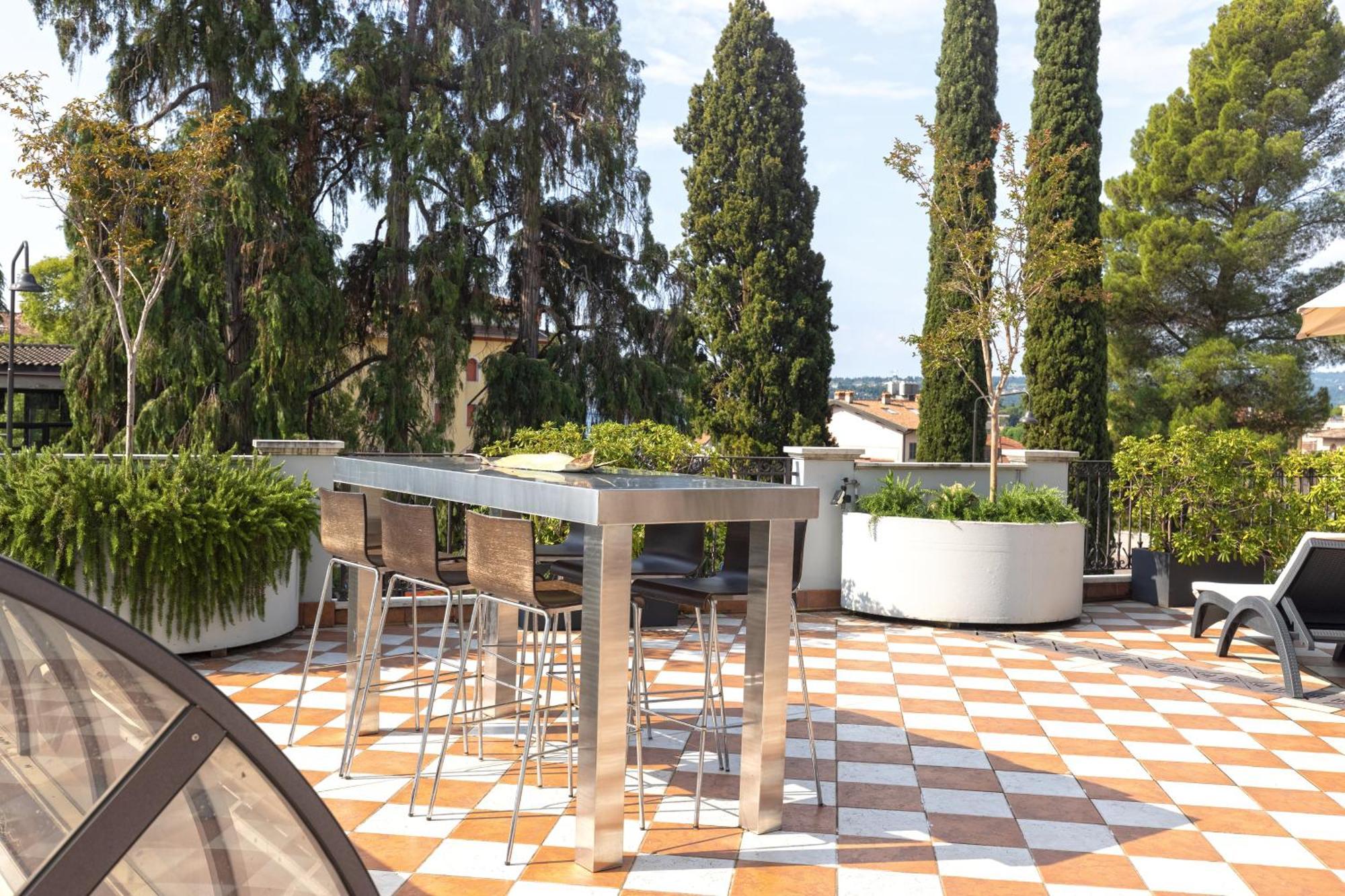 Gardone Palace Hotel Gardone Riviera Kültér fotó